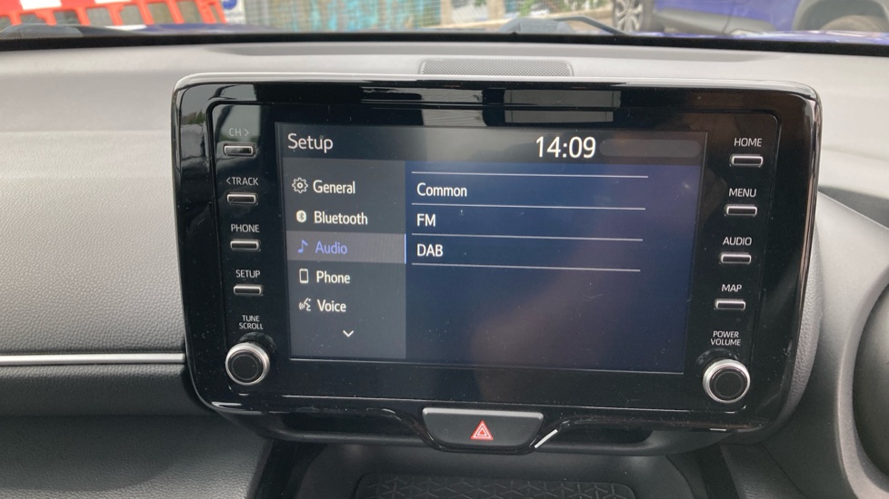 Toyota Yaris Cross 1.5 Hybrid Icon 5dr CVT Hybrid Estate - Image 9