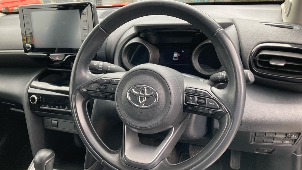 Toyota Yaris Cross 1.5 Hybrid Icon 5dr CVT Hybrid Estate - Image 10