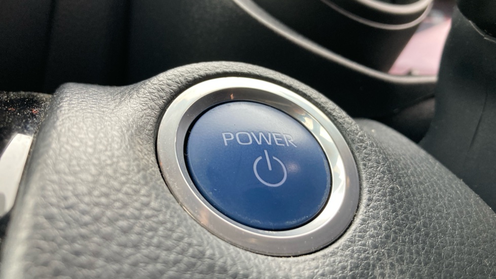 Toyota Yaris Cross 1.5 Hybrid Icon 5dr CVT Hybrid Estate - Image 16