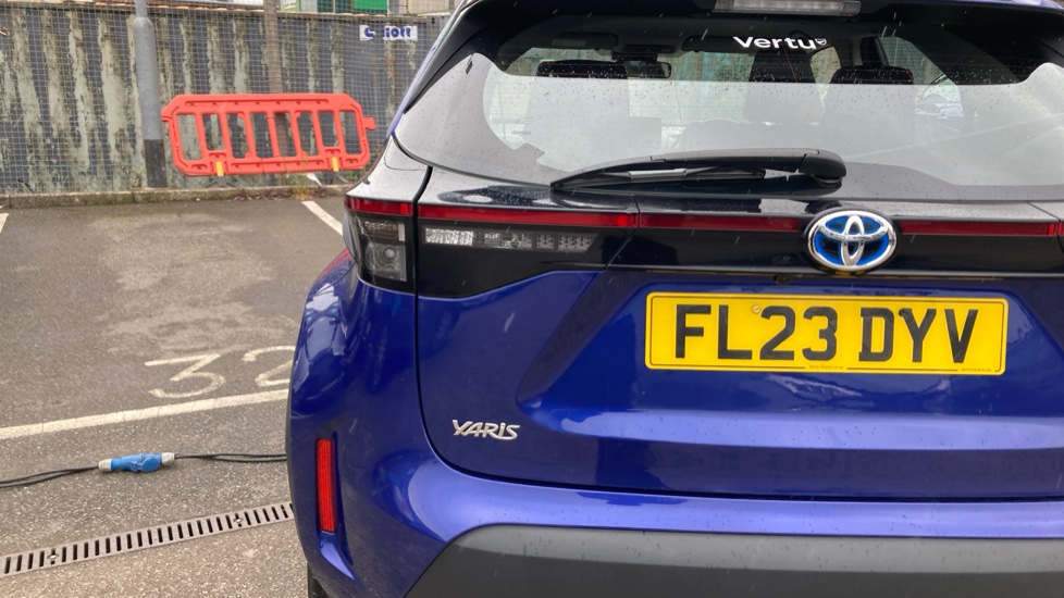 Toyota Yaris Cross 1.5 Hybrid Icon 5dr CVT Hybrid Estate - Image 21