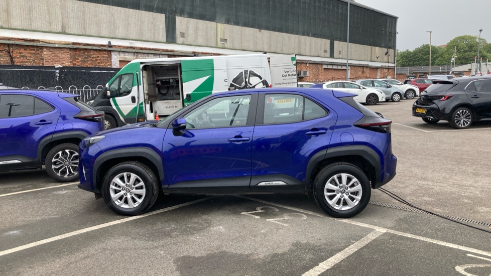 Toyota Yaris Cross 1.5 Hybrid Icon 5dr CVT Hybrid Estate - Image 24
