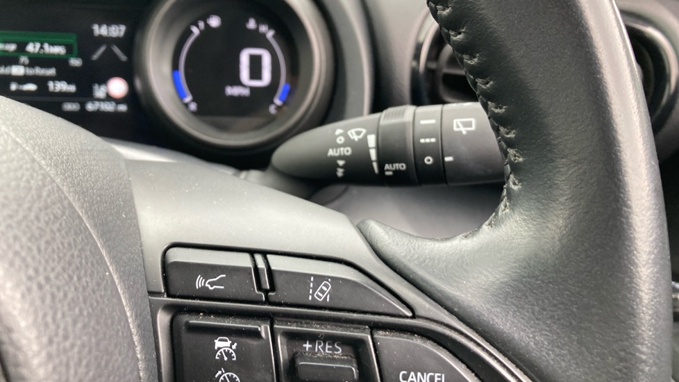 Toyota Yaris Cross 1.5 Hybrid Icon 5dr CVT Hybrid Estate - Image 31