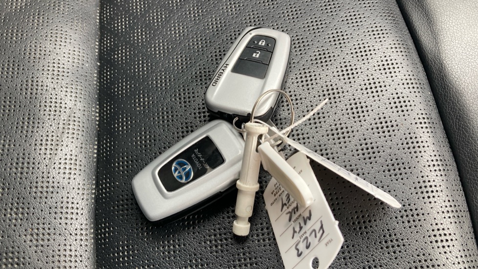 Toyota C-HR 1.8 Hybrid Excel 5dr CVT Hybrid Hatchback - Image 28