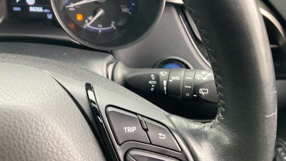 Toyota C-HR 1.8 Hybrid Excel 5dr CVT Hybrid Hatchback - Image 32