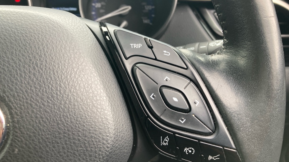 Toyota C-HR 1.8 Hybrid Excel 5dr CVT Hybrid Hatchback - Image 33