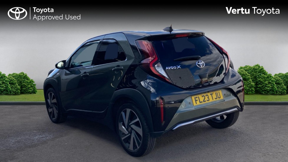 Toyota Aygo X 1.0 VVT-i Exclusive 5dr Petrol Hatchback - Image 4
