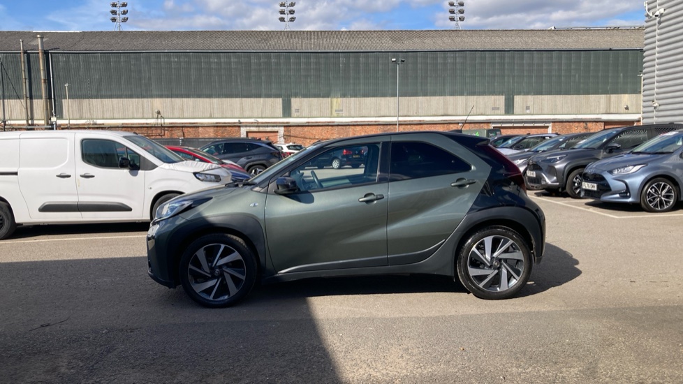 Toyota Aygo X 1.0 VVT-i Exclusive 5dr Petrol Hatchback - Image 24