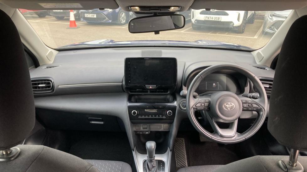 Toyota Yaris Cross 1.5 Hybrid Icon 5dr CVT Hybrid Estate - Image 6