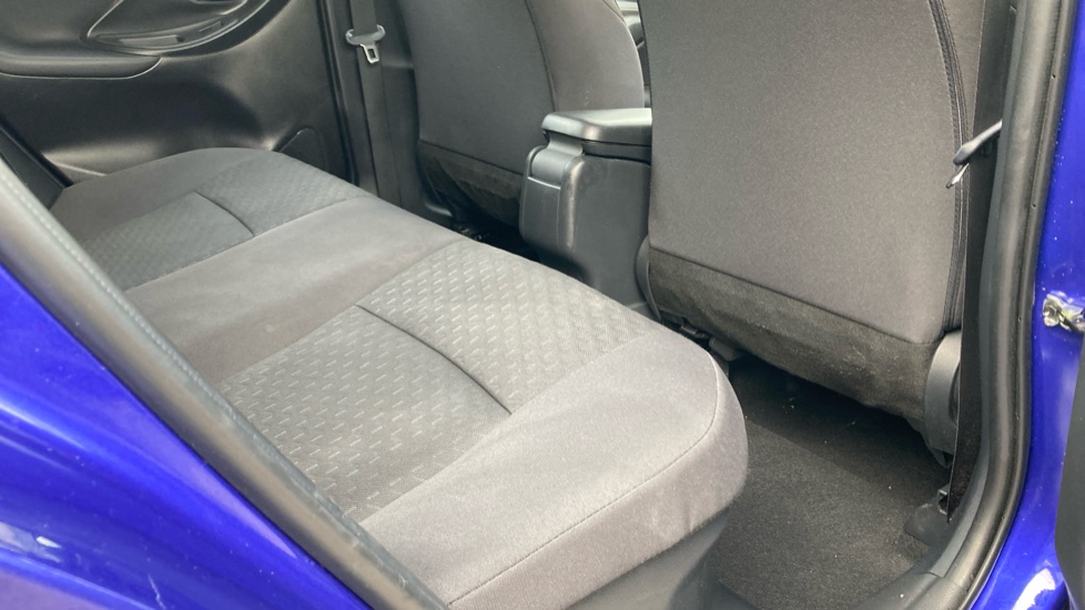 Toyota Yaris Cross 1.5 Hybrid Icon 5dr CVT Hybrid Estate - Image 8