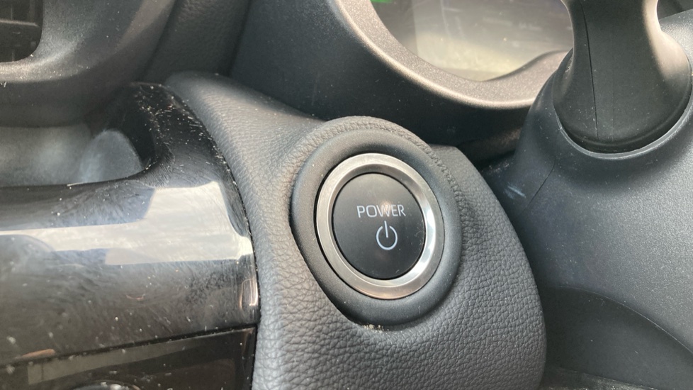 Toyota Yaris Cross 1.5 Hybrid Icon 5dr CVT Hybrid Estate - Image 16