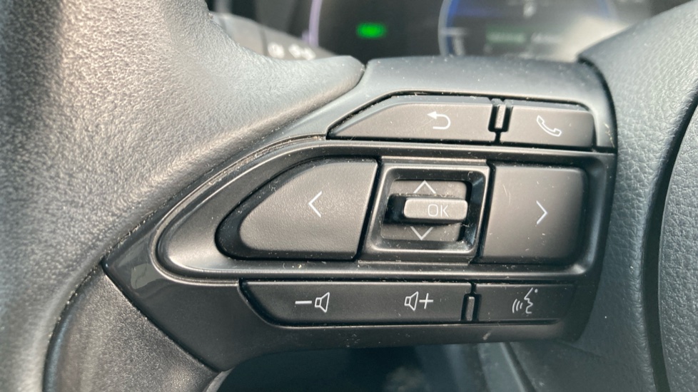 Toyota Yaris Cross 1.5 Hybrid Icon 5dr CVT Hybrid Estate - Image 37
