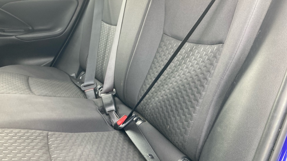Toyota Yaris Cross 1.5 Hybrid Icon 5dr CVT Hybrid Estate - Image 39