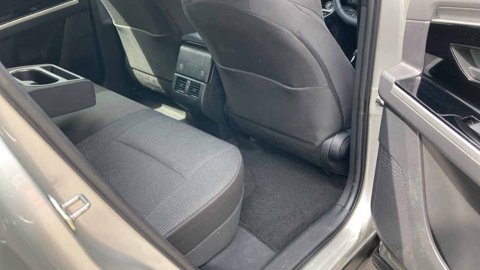 Toyota bZ4X 150kW Pure 71.4kWh 5dr Auto [11kW] Electric Hatchback - Image 8