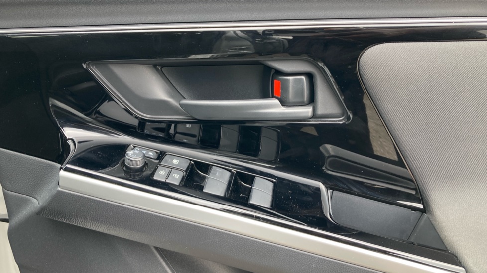 Toyota bZ4X 150kW Pure 71.4kWh 5dr Auto [11kW] Electric Hatchback - Image 20