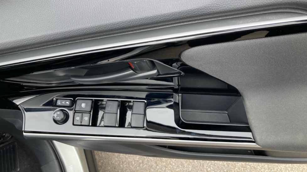 Toyota bZ4X 150kW Pure 71.4kWh 5dr Auto [11kW] Electric Hatchback - Image 31