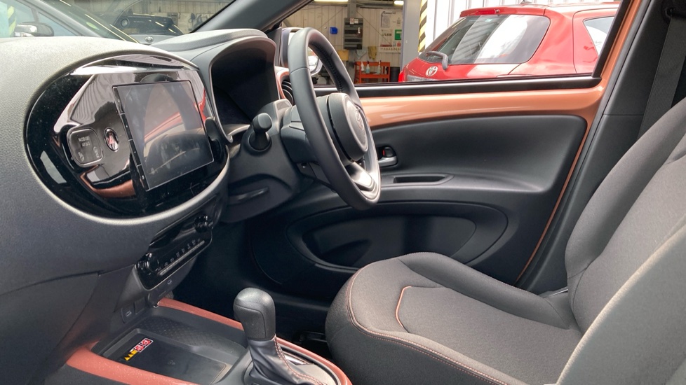 Toyota Aygo X 1.5 Hybrid Design 5dr CVT Hybrid Hatchback - Image 5
