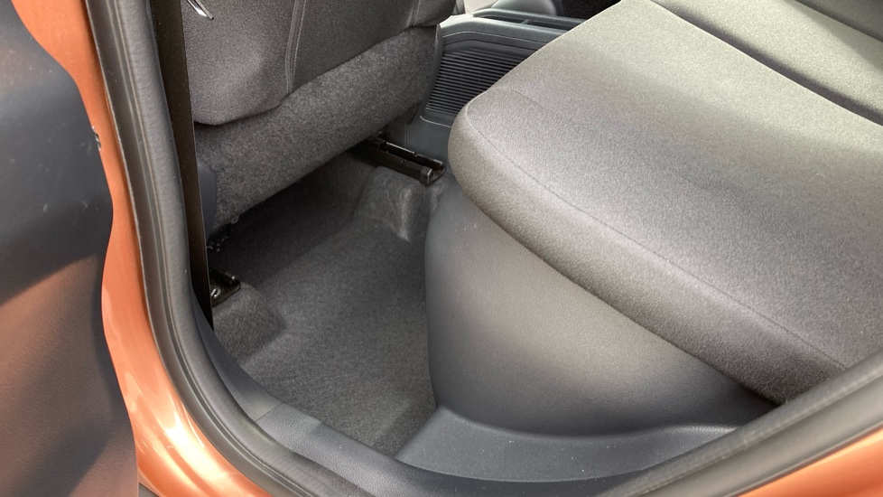 Toyota Aygo X 1.5 Hybrid Design 5dr CVT Hybrid Hatchback - Image 15