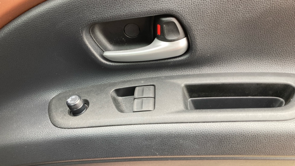 Toyota Aygo X 1.5 Hybrid Design 5dr CVT Hybrid Hatchback - Image 20