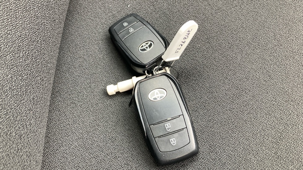 Toyota Aygo X 1.5 Hybrid Design 5dr CVT Hybrid Hatchback - Image 28