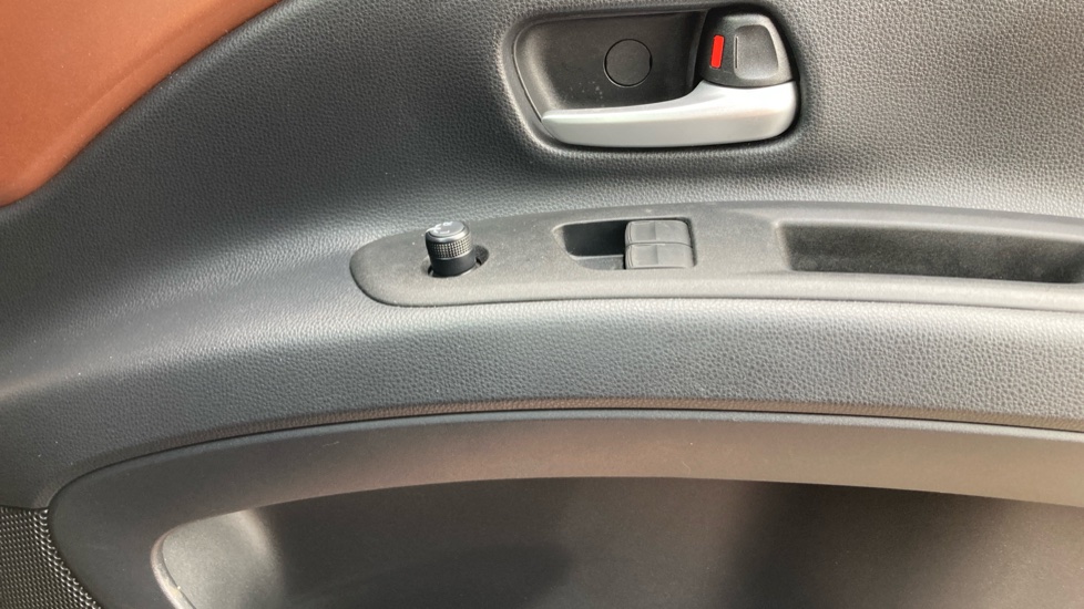 Toyota Aygo X 1.5 Hybrid Design 5dr CVT Hybrid Hatchback - Image 30