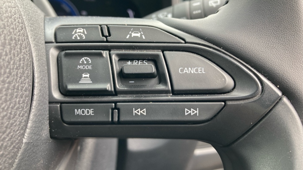 Toyota Aygo X 1.5 Hybrid Design 5dr CVT Hybrid Hatchback - Image 31