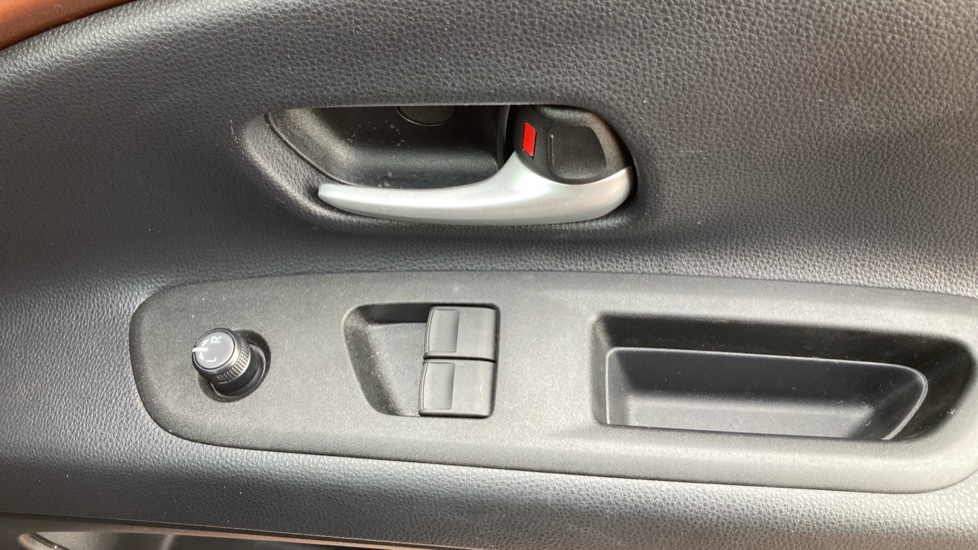 Toyota Aygo X 1.5 Hybrid Design 5dr CVT Hybrid Hatchback - Image 32