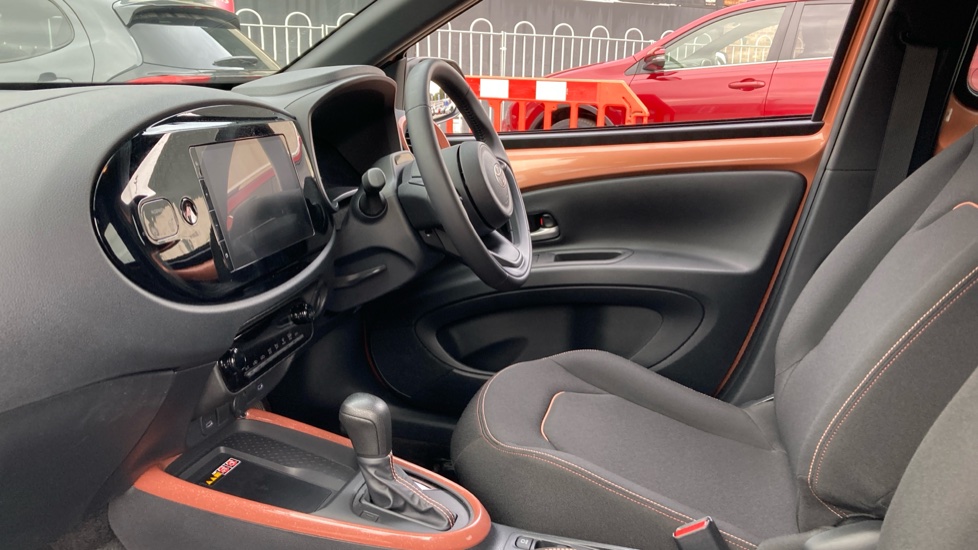 Toyota Aygo X 1.5 Hybrid Design 5dr CVT Hybrid Hatchback - Image 5