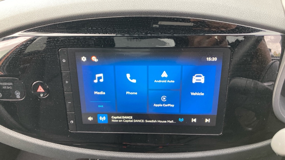 Toyota Aygo X 1.5 Hybrid Design 5dr CVT Hybrid Hatchback - Image 9