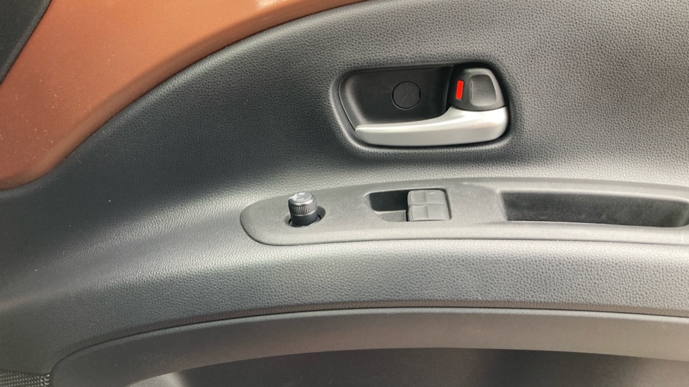 Toyota Aygo X 1.5 Hybrid Design 5dr CVT Hybrid Hatchback - Image 30