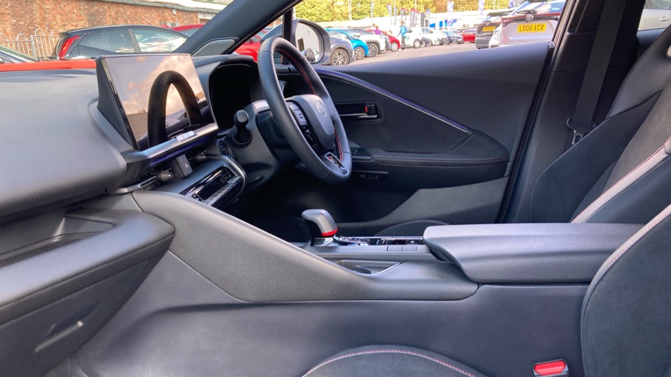 Toyota C-HR 2.0 PHEV GR Sport 5dr CVT Hatchback - Image 5