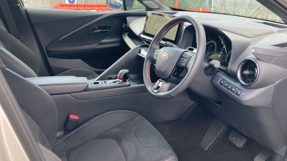 Toyota C-HR 2.0 PHEV GR Sport 5dr CVT Hatchback - Image 12