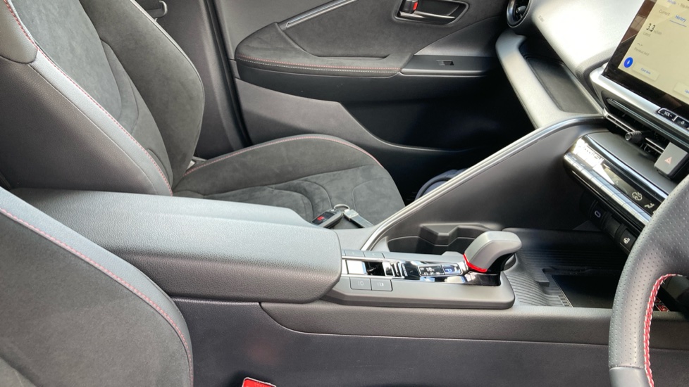Toyota C-HR 2.0 PHEV GR Sport 5dr CVT Hatchback - Image 18