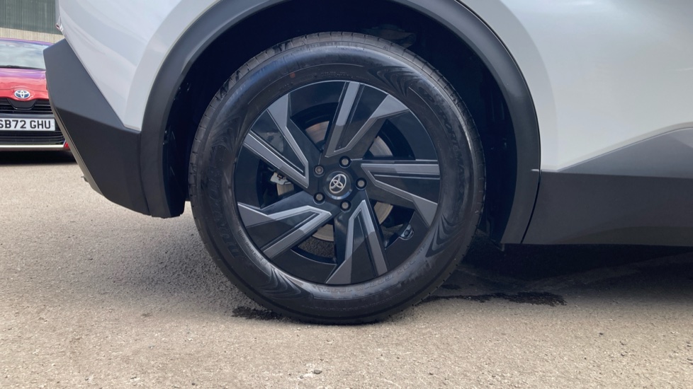 Toyota C-HR+ 165kW Design 77kWh 5dr Auto Electric Hatchback - Image 25