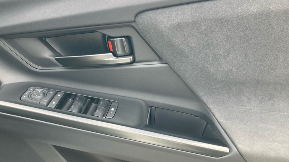 Toyota C-HR+ 165kW Design 77kWh 5dr Auto Electric Hatchback - Image 29