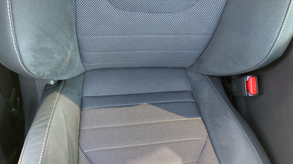 Toyota C-HR 1.8 Hybrid Excel 5dr CVT Hybrid Hatchback - Image 14