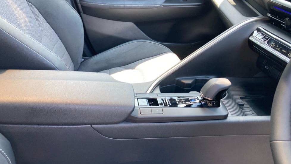 Toyota C-HR 1.8 Hybrid Excel 5dr CVT Hybrid Hatchback - Image 18