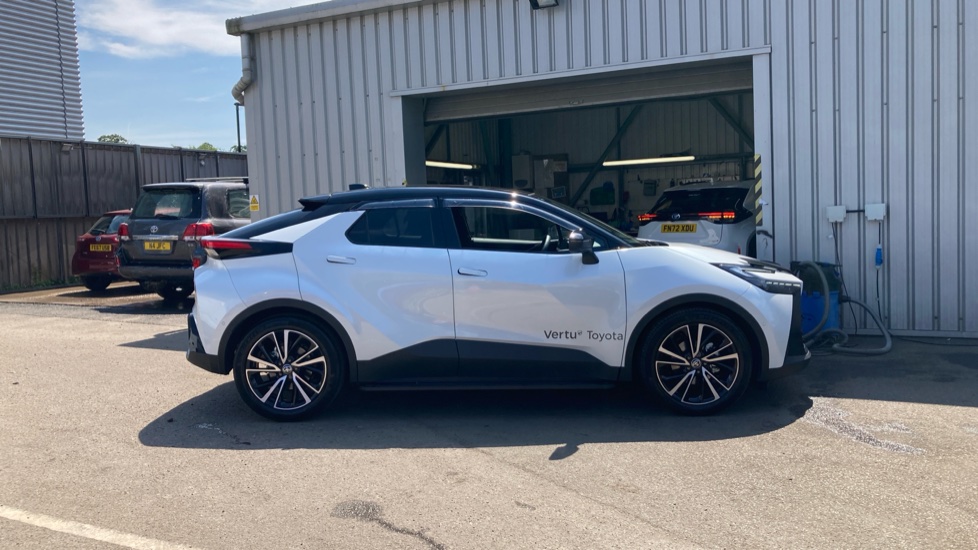 Toyota C-HR 1.8 Hybrid Excel 5dr CVT Hybrid Hatchback - Image 23