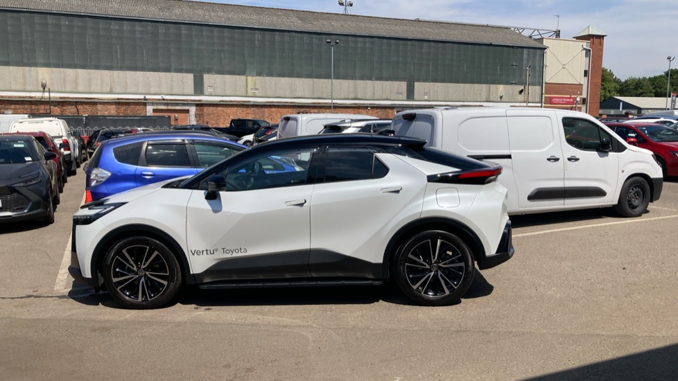 Toyota C-HR 1.8 Hybrid Excel 5dr CVT Hybrid Hatchback - Image 24