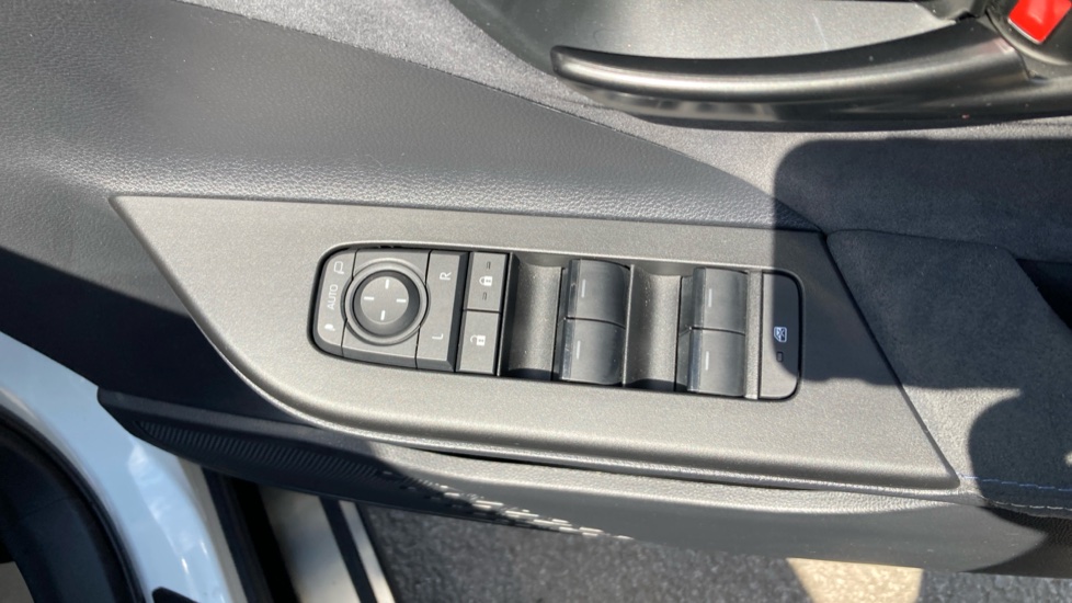 Toyota C-HR 1.8 Hybrid Excel 5dr CVT Hybrid Hatchback - Image 32