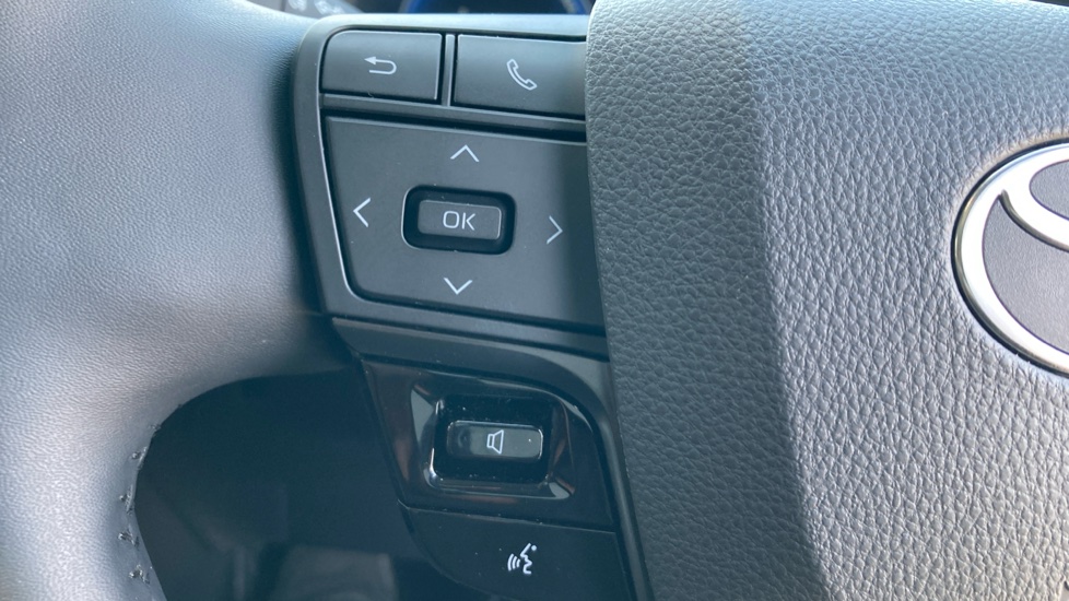 Toyota C-HR 1.8 Hybrid Excel 5dr CVT Hybrid Hatchback - Image 40
