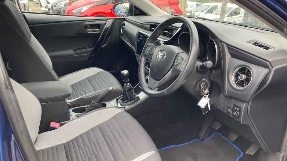 Toyota Auris 1.2T Icon 5dr Petrol Hatchback - Image 12