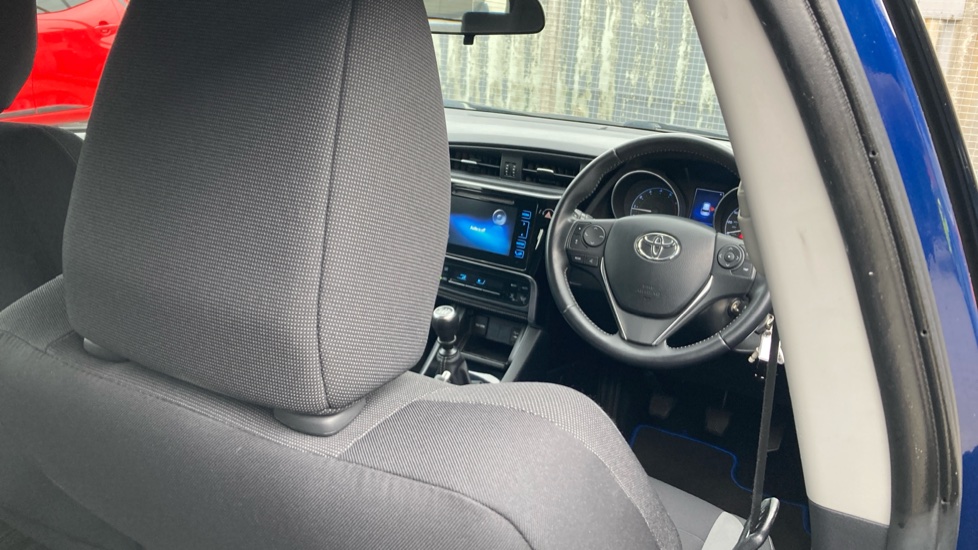 Toyota Auris 1.2T Icon 5dr Petrol Hatchback - Image 19
