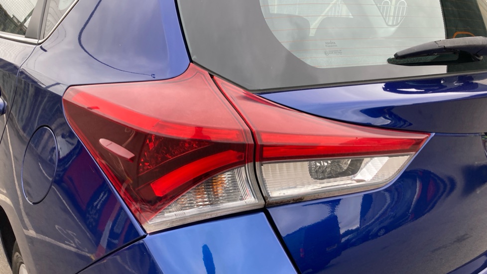 Toyota Auris 1.2T Icon 5dr Petrol Hatchback - Image 21