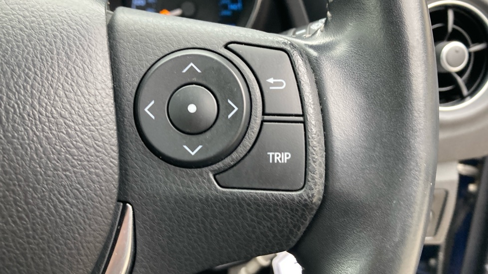 Toyota Auris 1.2T Icon 5dr Petrol Hatchback - Image 31