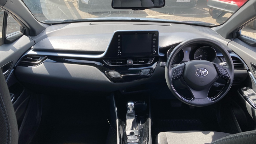 Toyota C-HR 1.8 Hybrid Design 5dr CVT Hybrid Hatchback - Image 6