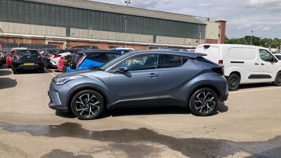 Toyota C-HR 1.8 Hybrid Design 5dr CVT Hybrid Hatchback - Image 24