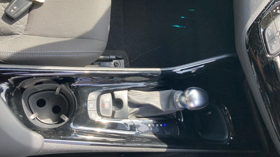 Toyota C-HR 1.8 Hybrid Design 5dr CVT Hybrid Hatchback - Image 35