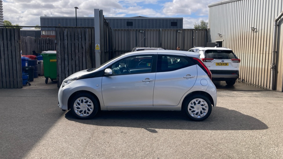 Toyota Aygo 1.0 VVT-i X-Play TSS 5dr Petrol Hatchback - Image 24