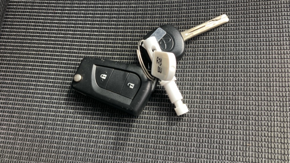 Toyota Aygo 1.0 VVT-i X-Play TSS 5dr Petrol Hatchback - Image 28