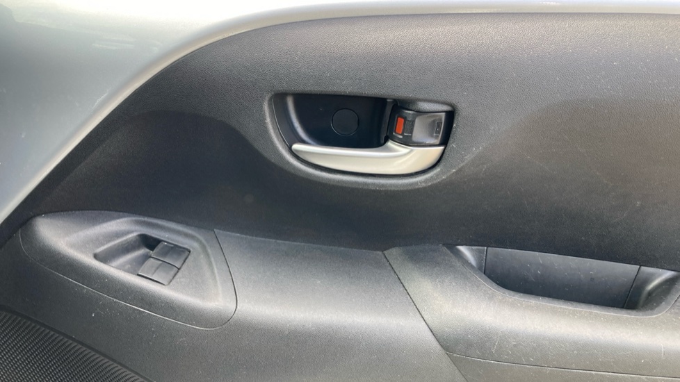 Toyota Aygo 1.0 VVT-i X-Play TSS 5dr Petrol Hatchback - Image 30